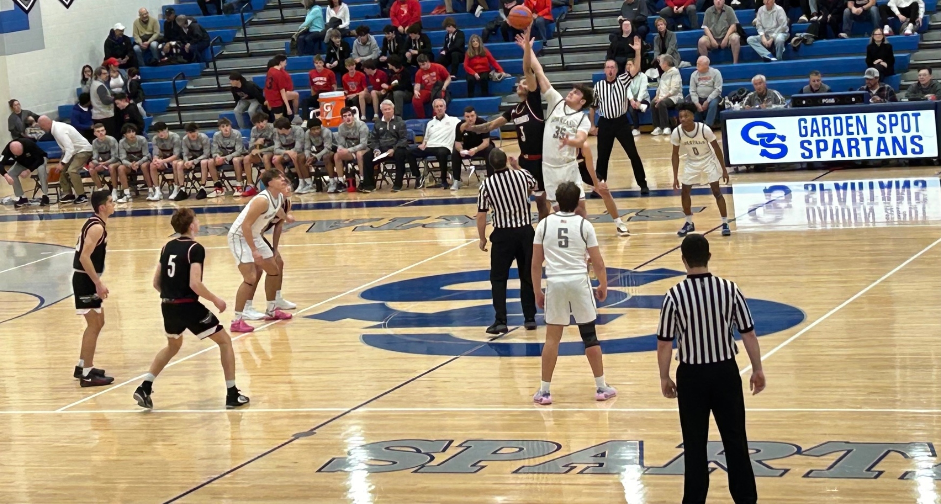 After Shaking Out Of Early Doldrums, Warwick Comes Alive In Second Half, Holds Off Hard-Charging Garden Spot As Warriors Remain Unblemished In Section Two Play